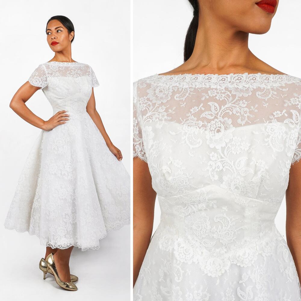 Vintage 50s White Lace Short Wedding Dress Full Tulle Skirt and Button Back | XS
